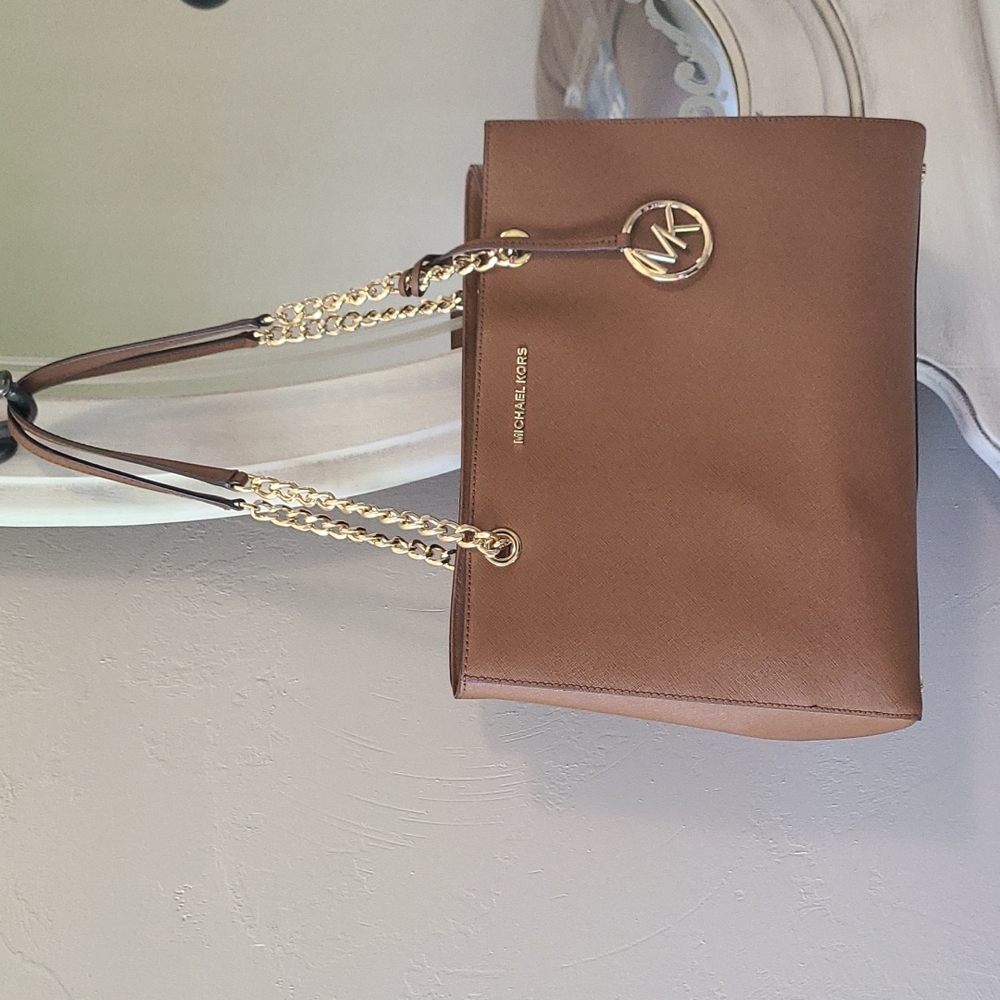 Shoulder bag